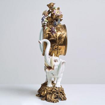 A porcelain and gilt bronze clock, presumably French, Samson, late 19th century.