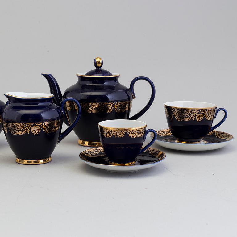 KAFFE- och TESERVISDELAR, 44 st, porslin, Lomonosov, Ryssland 1900-tal, Sovjetiska stämplar.