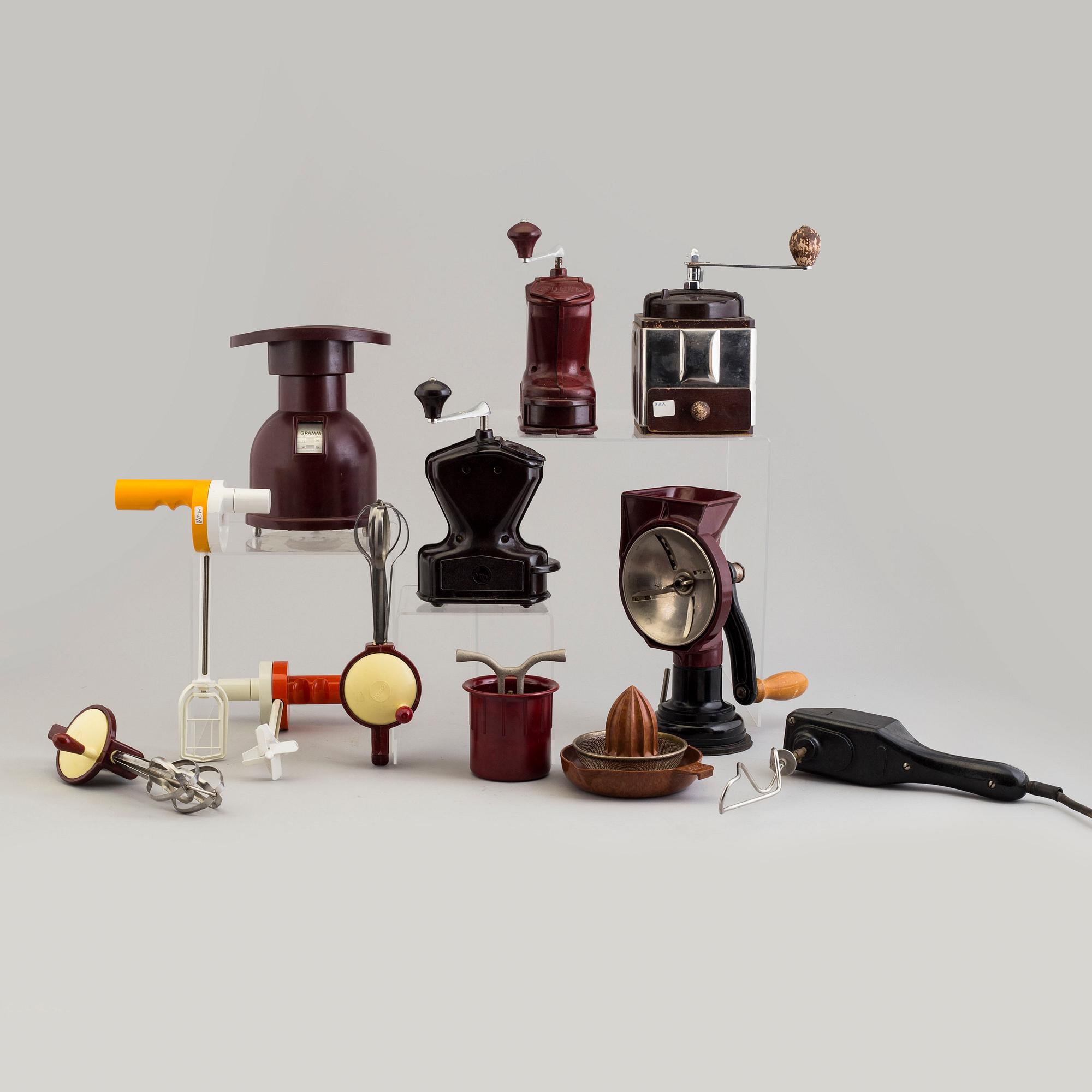 a set of 12 plastic kitchen items, 20th century.