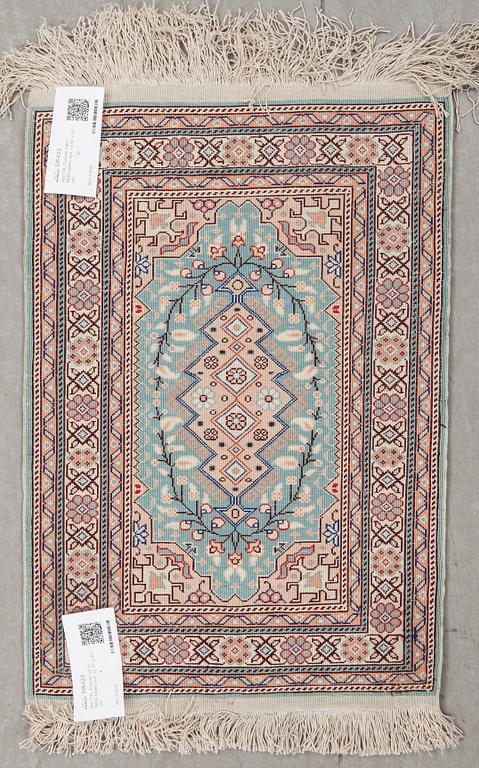 MATTA, Turkiet, silke, 1900-talets slut, ca 57 x 40 cm.