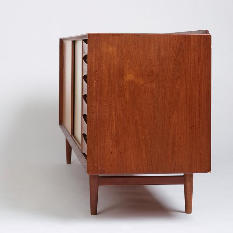 Arne Vodder, a teak sideboard, model 29, Sibast Møbler Denmark 1950-60's.