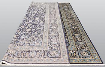 A carpet, Kashan, ca 423 x 313 cm.