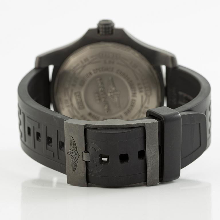 Breitling, Avenger, Blackbird, armbandsur, 44 mm.