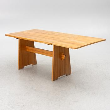 Göran Malmvall, a seven-piece dining suite Svensk Fur, 1970s.