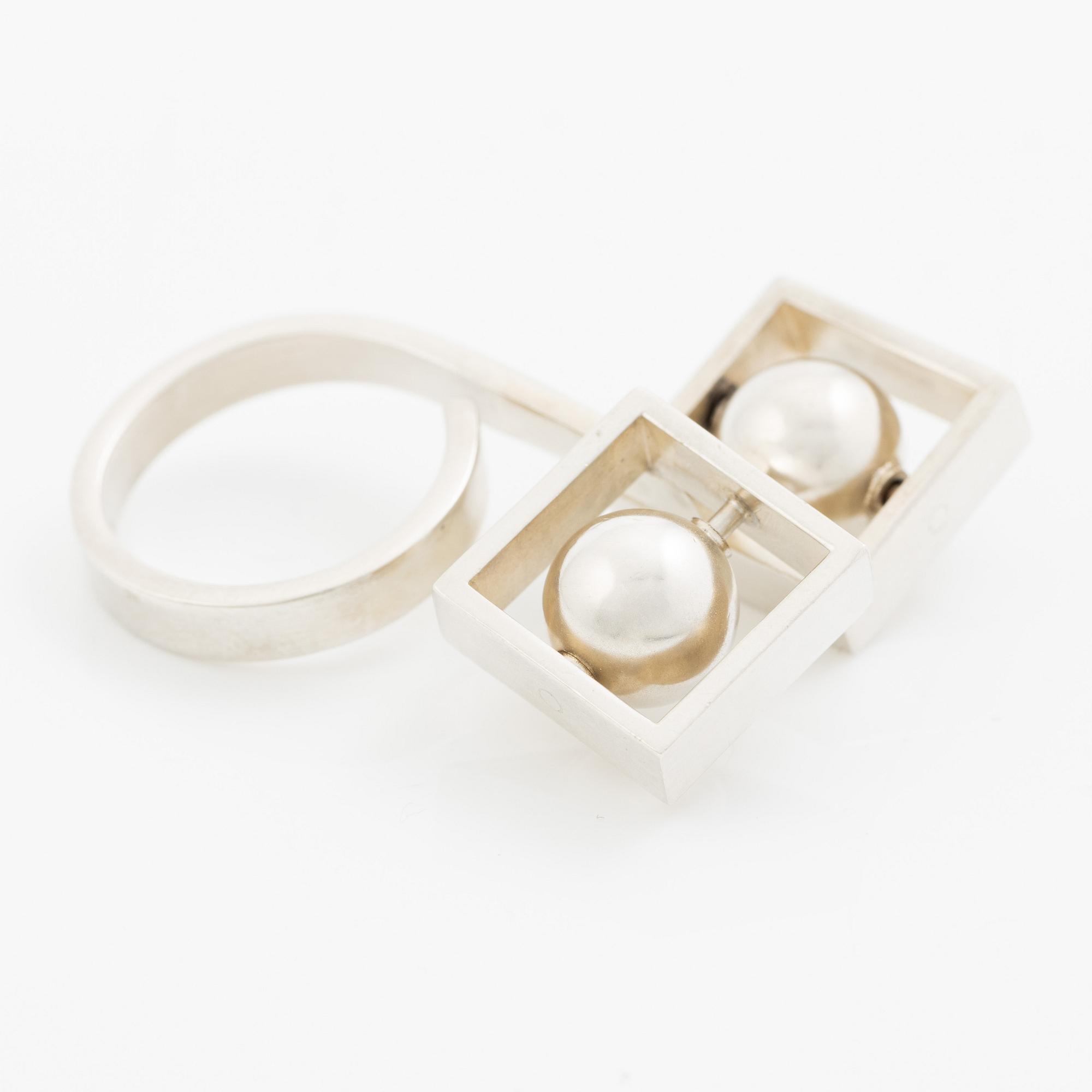 Bent Knudsen, ring, silver med rörliga kulor. Ca 1960-tal.