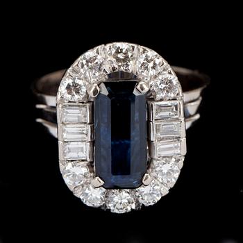 RING, vitguld 18K, safir 1,42 ct och diamanter tot. 1,42 ct. Vikt 35,2 g. Intyg.
