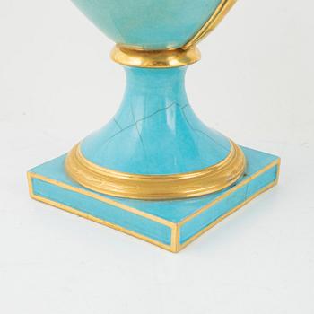 Lockurnor, ett par, Rörstrand, 1800-talets andra hälft.