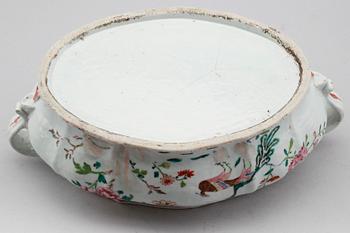 TERRIN, porslin, Kina, Qianlong 1736-1795.