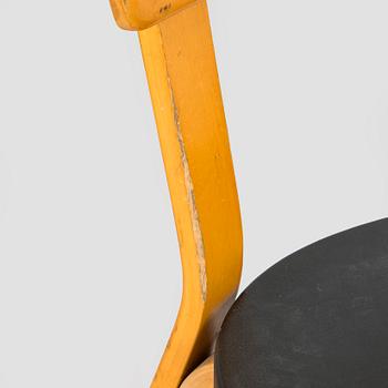 Alvar Aalto, stolar, ett par, modell 69, för Artek 1960-tal.