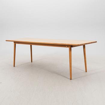 Jonas Lindvall, matbord "Miss Holly" för Stolab 2000-tal.