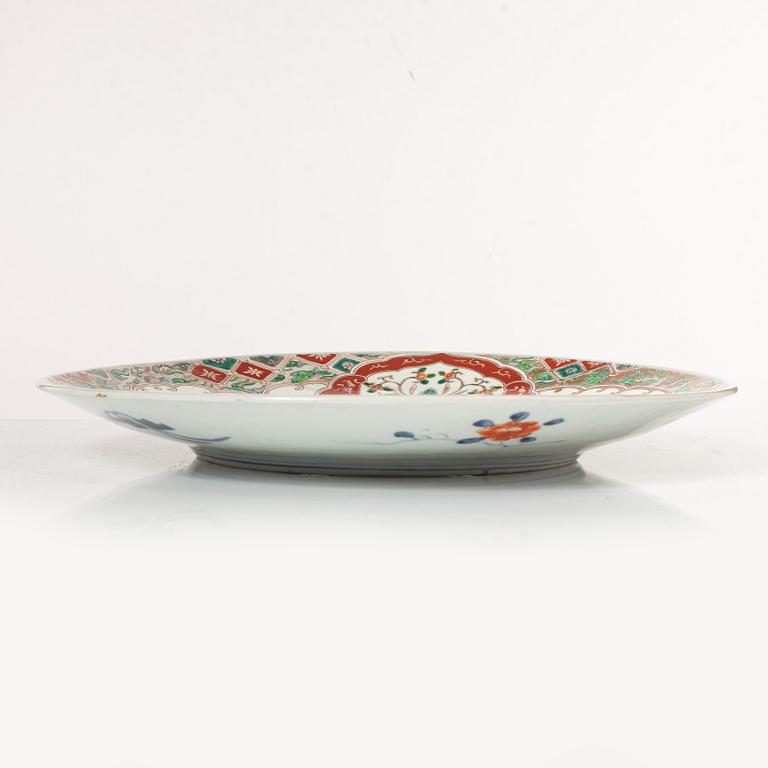A large Japanese dish and a bowl, Meiji period (1868-1912).