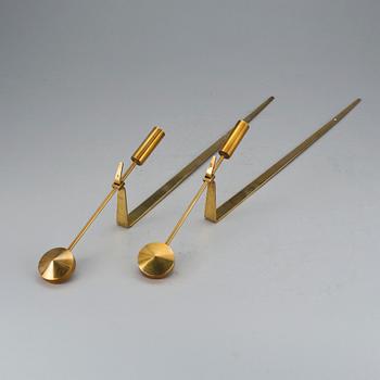 VÄGGLAMPETTER, 2 stycken, mässing, "Pendeln", Pierre Forsell, Skultuna, 1900-talets fjärde kvartal.