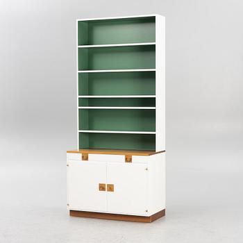 Josef Frank, a model "B2255" bookshelf, Firma Svenskt Tenn, post 1985.