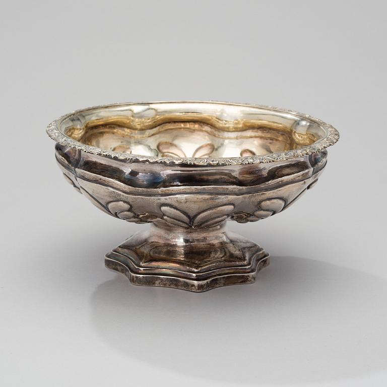 A RUSSIAN SILVER BASKET, St.Petersburg 1837, Lindman, weight 514 g.