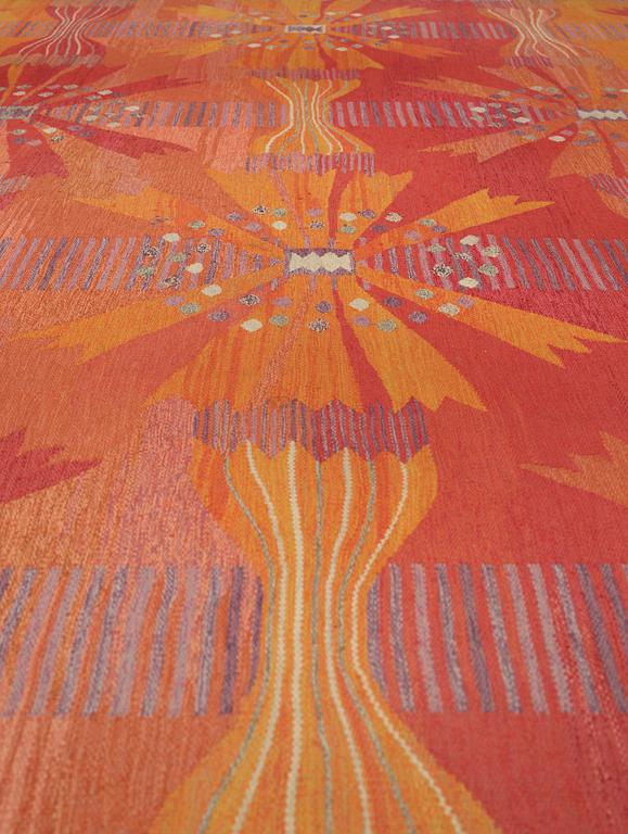 Barbro Nilsson, MATTA, "Park röd, Korsnäs", gobelängteknik, ca 447,5 x 424 cm, signerad AB MMF BN.