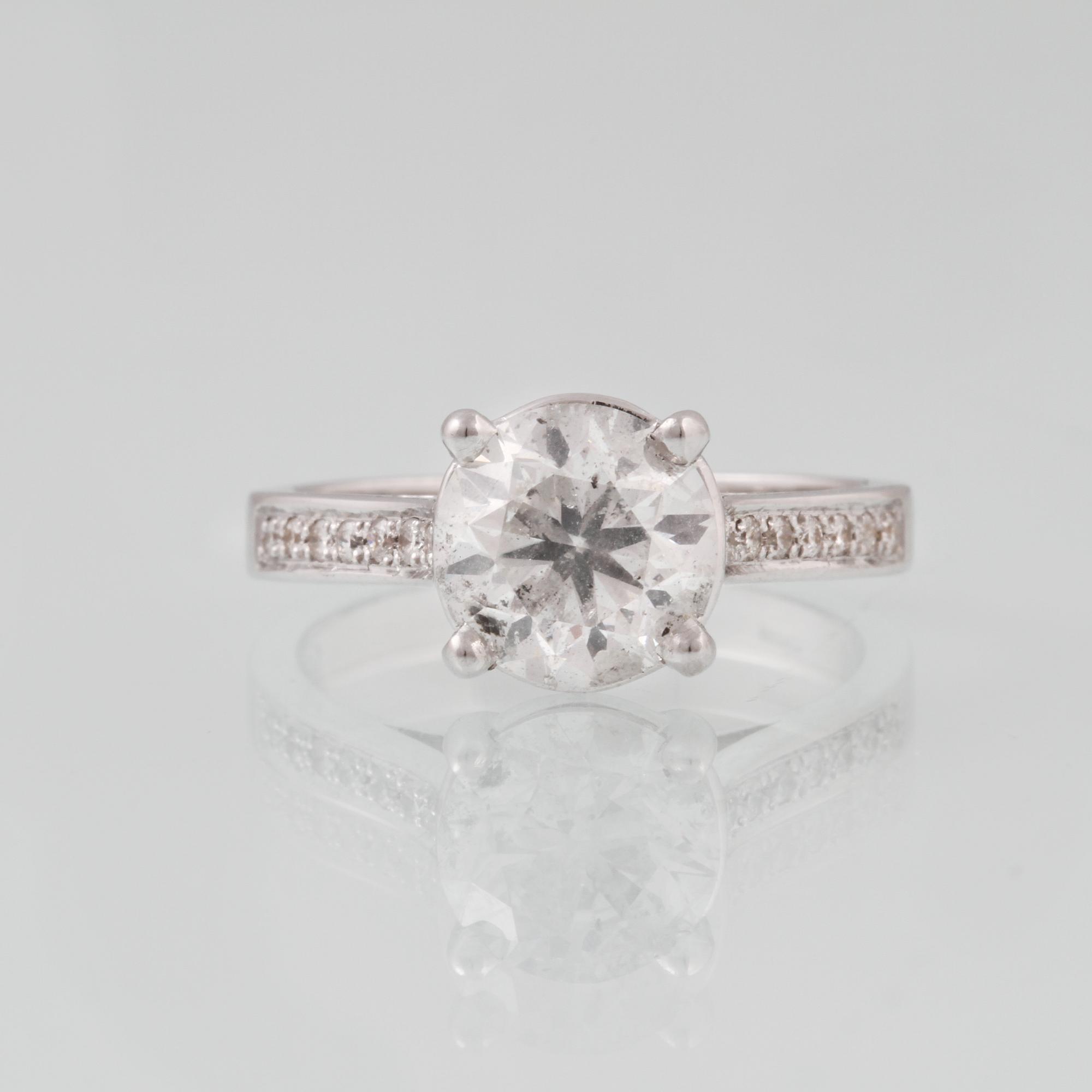 RING, 18K vitguld med briljantslipad diamant ca 2.31 ct, Milano, Italien. Vikt 4,9 gram.