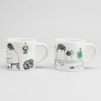 A pair of mugs with design by Gunvor Olin-Grönqvist, Arabia, Finland, 20th century latter part..