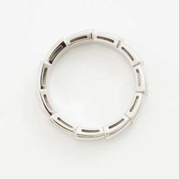 Bulgari, ring, "Serpenti viper band ring" 18K white gold.