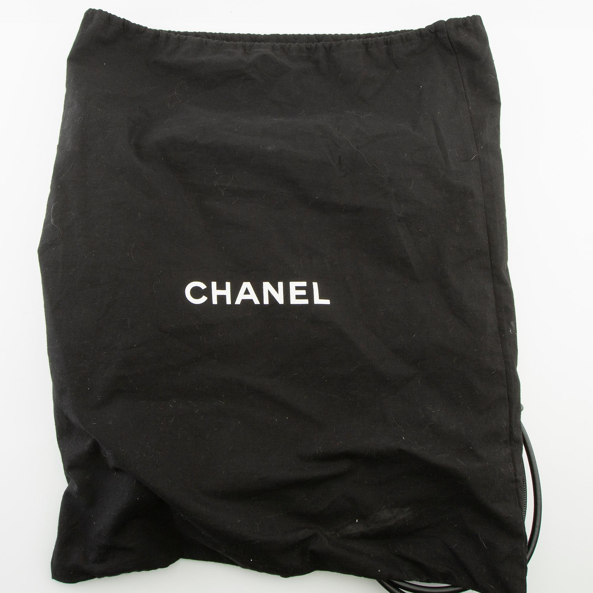 Chanel,.