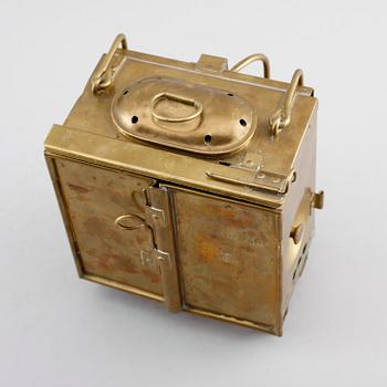 LANTERNA, mässing, F.F.A Schulze, Berlin, 1917.