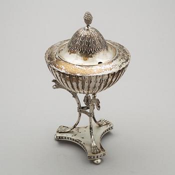 STRÖSOCKERSKÅL med LOCK, silver, GAB, Stockholm, 1905. Vikt ca 572g.