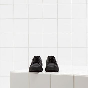 SNEAKERS, Louis Vuitton, storlek 35.