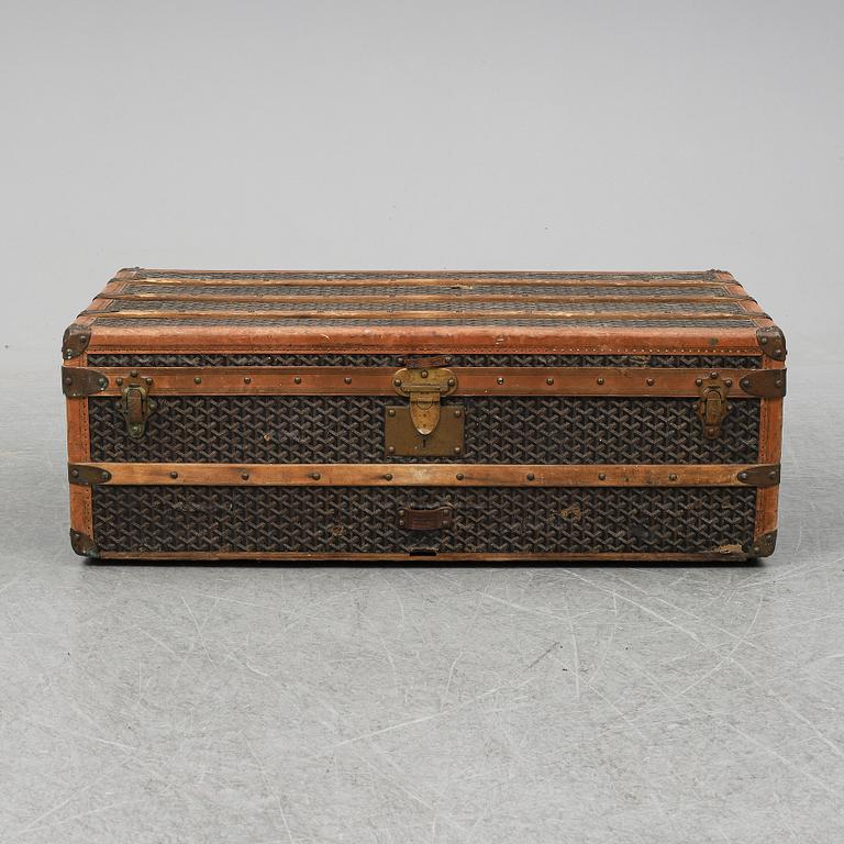 A Goyard vintage trunk from around 1900.