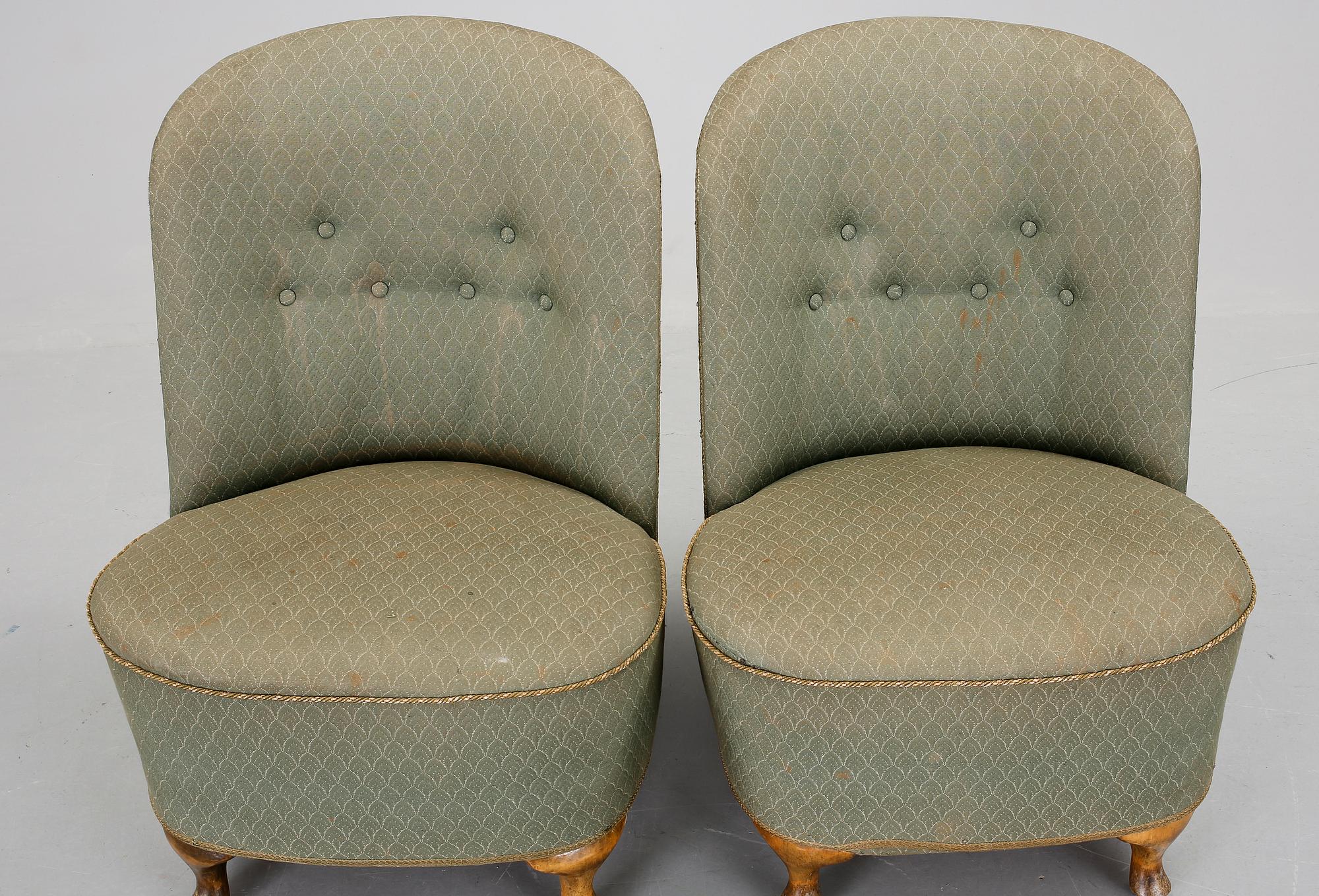 FÅTÖLJER, ett par, 1900-talets första hälft.