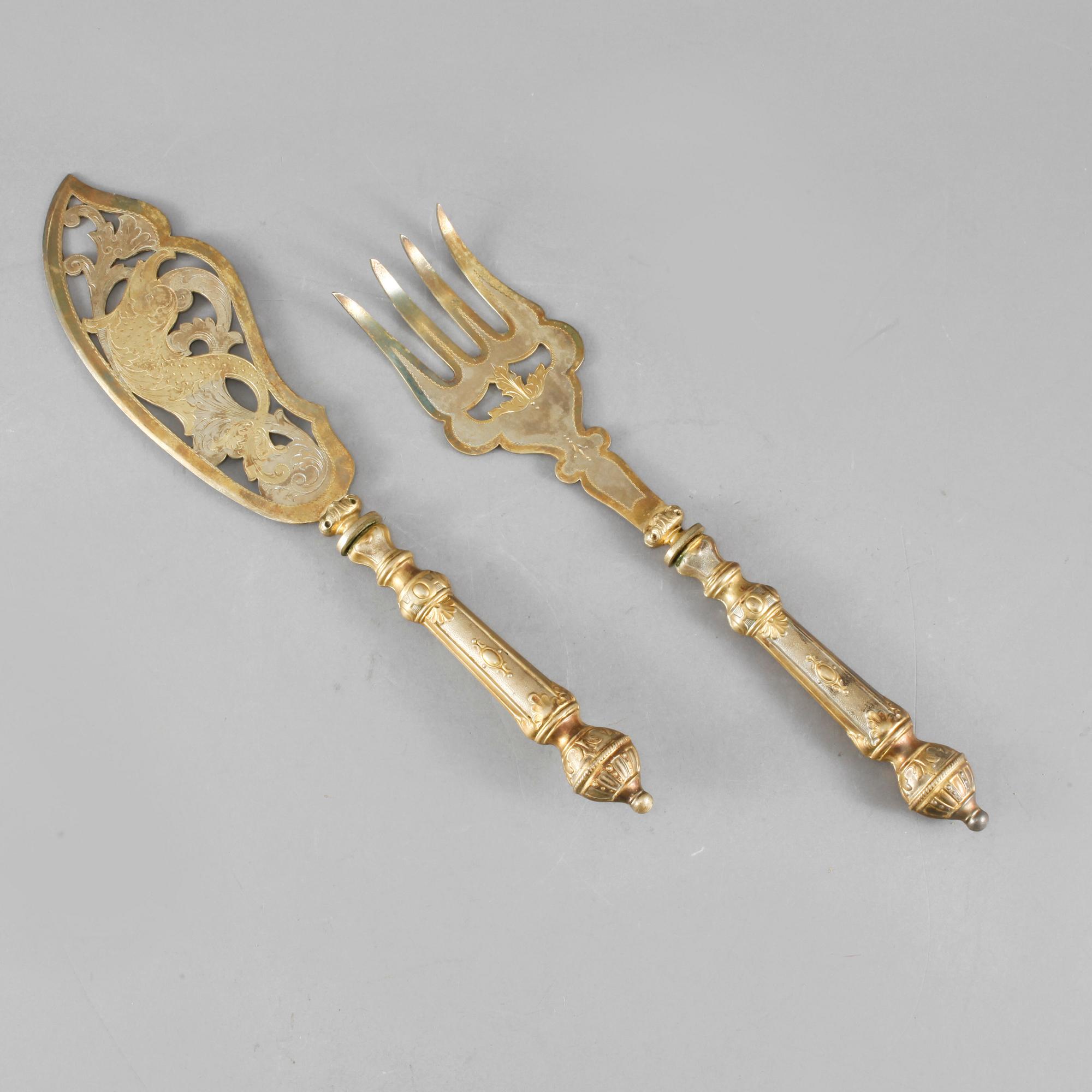 SERVERINGSBESTICK, ett par, troligen Ryssland, omkring år 1900.