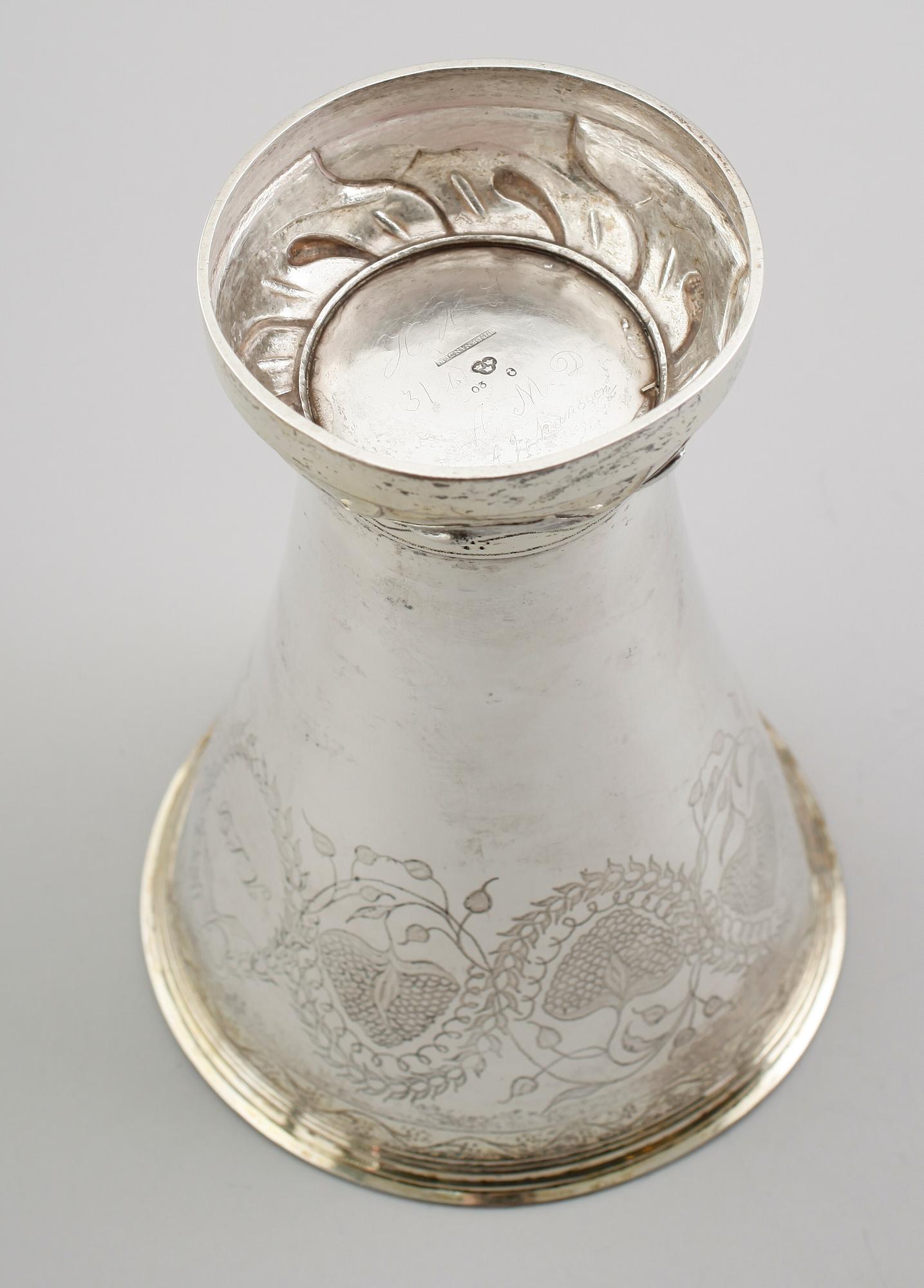 BÄGARE, silver, Johan Petter Ernander, Uppsala 1820. Vikt ca 410 gram.