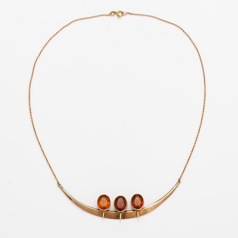A 14K gold necklace with cintrines. Kaunis koru, Helsinki 1963.