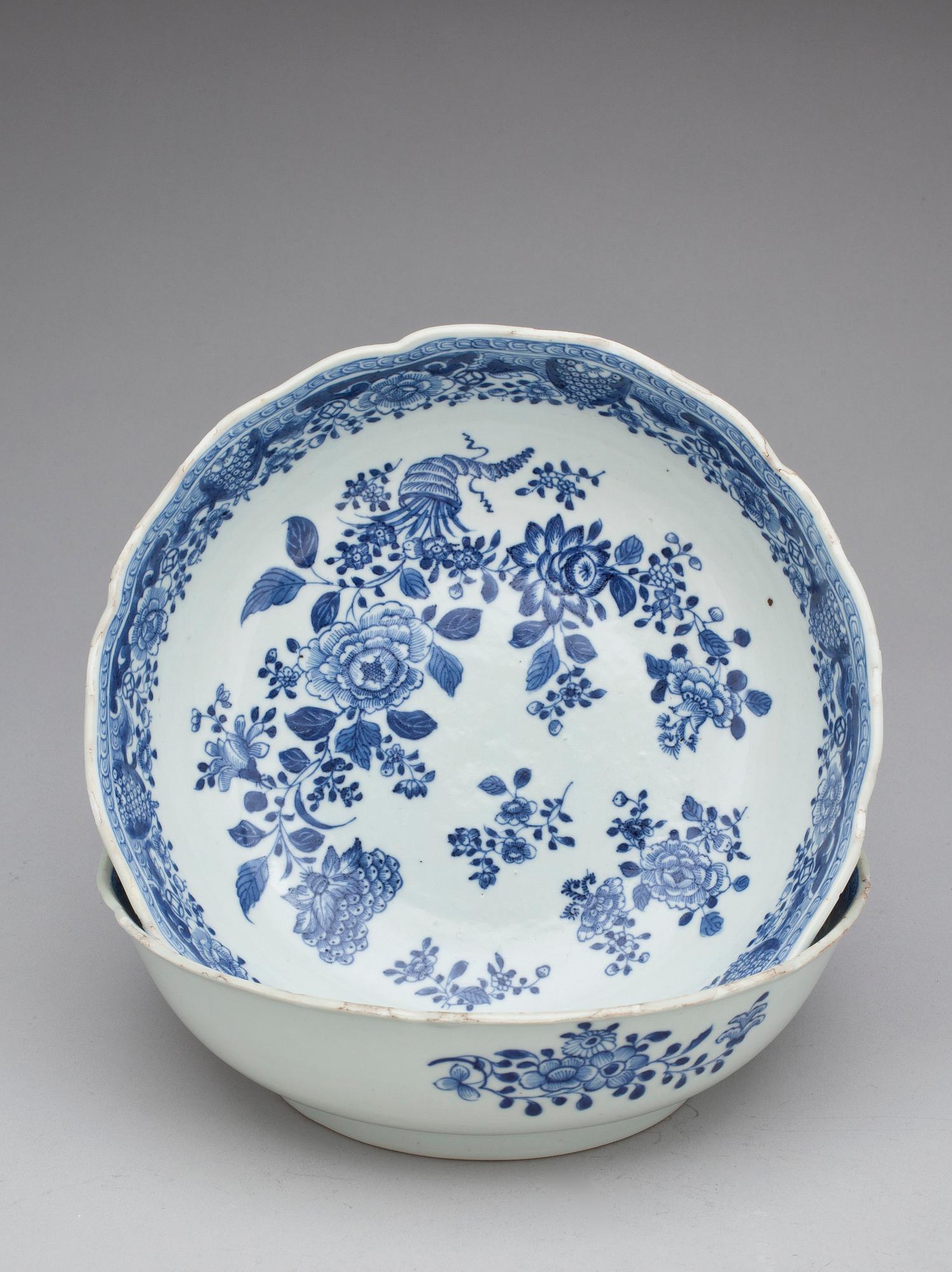 SKÅLAR, ett par, porslin, Qianlong, Kina 1700-tal.