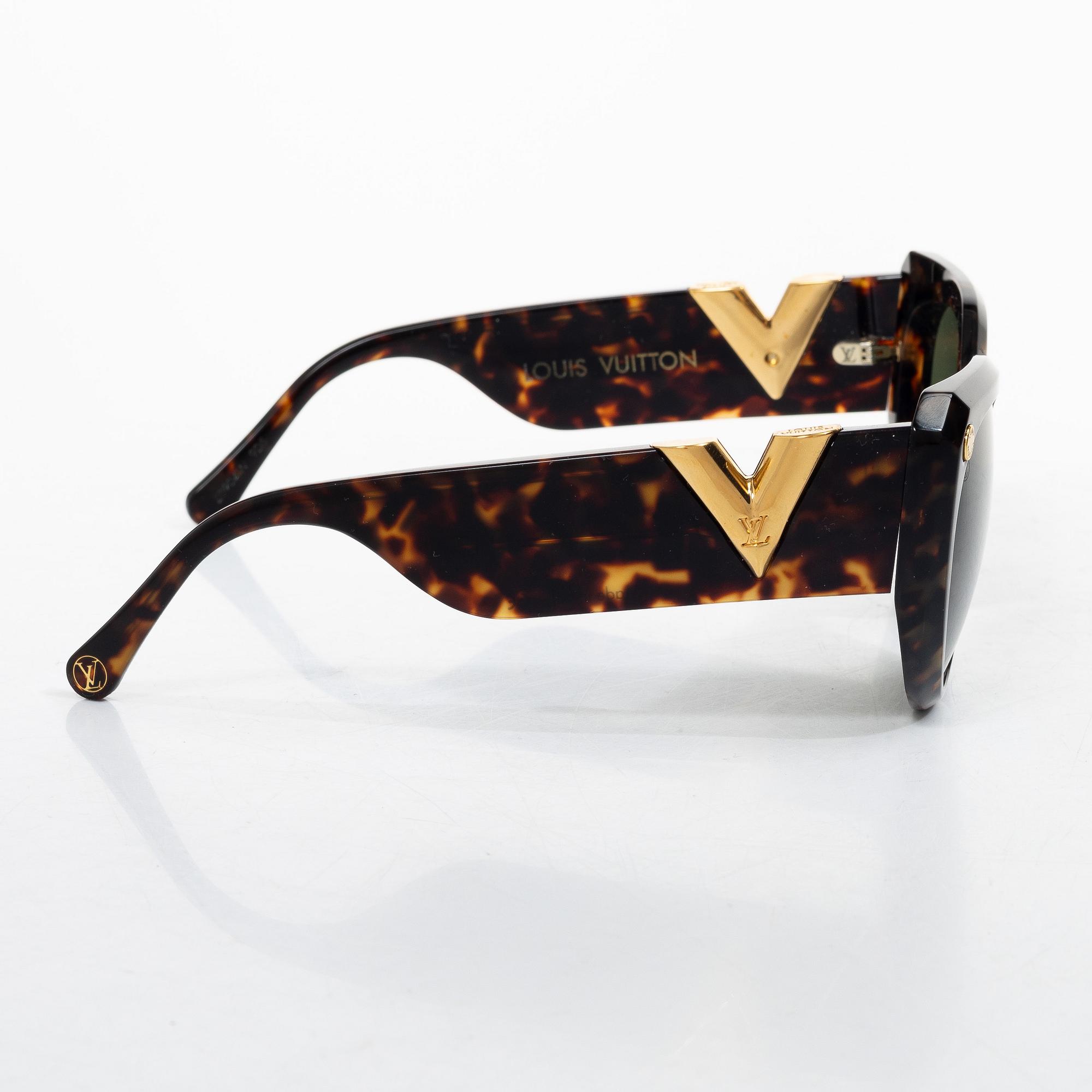 Louis Vuitton, Sunglasses.