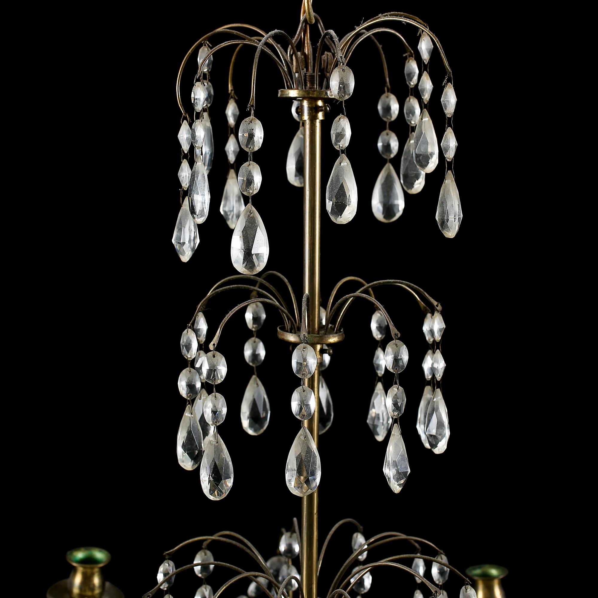 LJUSKRONA, gustaviansk stil, 1900-talets första hälft, höjd 60 cm.