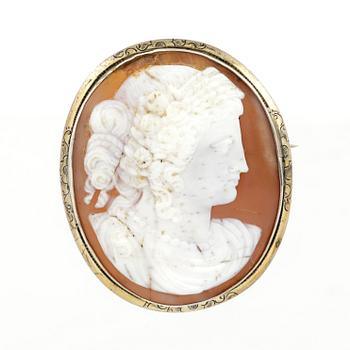 CAMÈ, 14K guld och snäckskalscamé, senempirestil, 1800-talets mitt. Vikt 15,41 g.