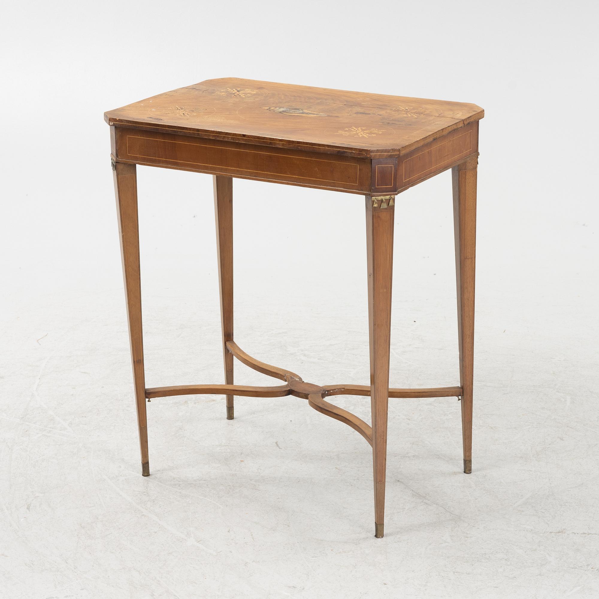 Side table, Swedish Gustavian style, from the first half of the 19th century.