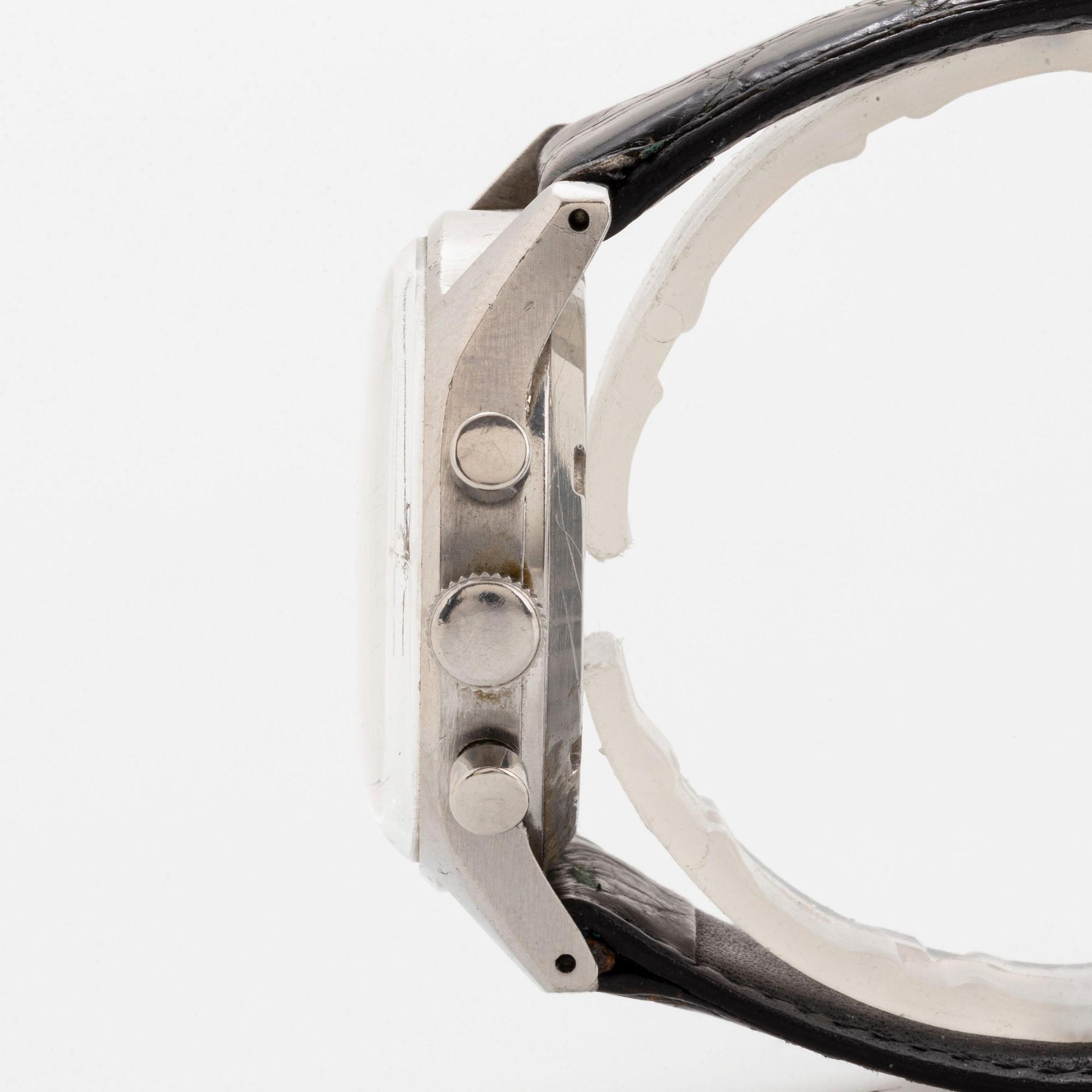 Omega, chronograph.