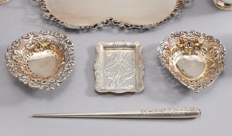 PARTI SILVER, 1800- och 1900-tal. Vikt 514 g.