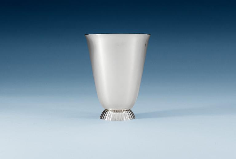 A Sigvard Bernadotte, vase, Georg Jensen, Copenhagen 1945-77.