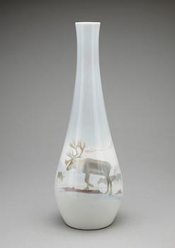 VAS, porslin, Thorolf Holmboe, Porsgrund, Norge 1911-37.