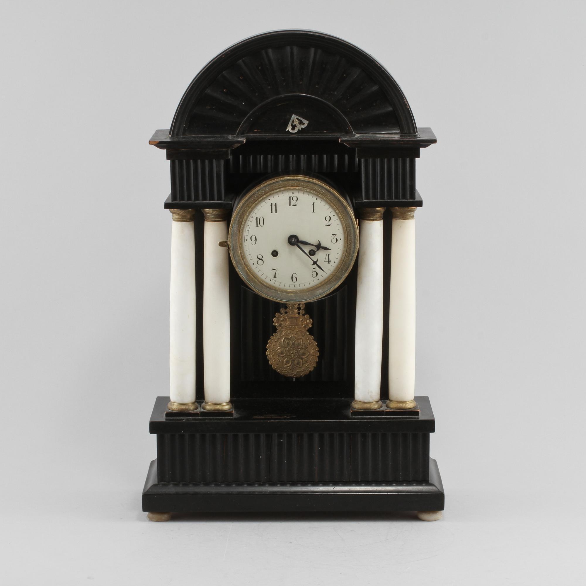 BORDSPENDYL, 1800-talets mitt/andra hälft.