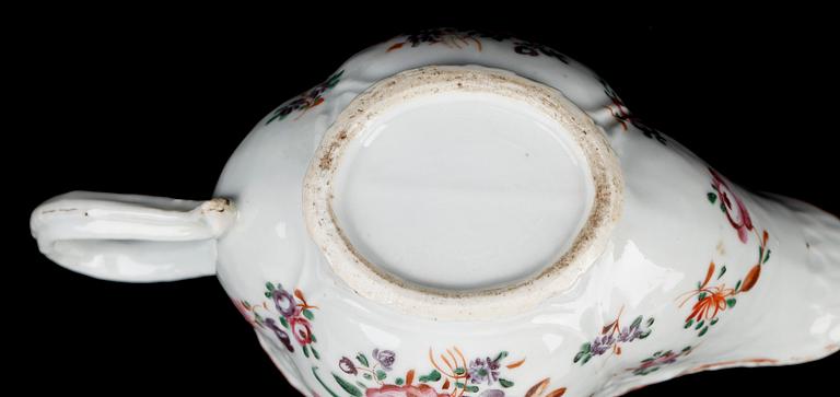 GRÄDDKANNA, kompaniporslin. Qing dynastin, Qianlong (1736-1796).