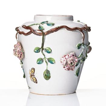 A Swedish fainece jar, Marieberg, 1765.