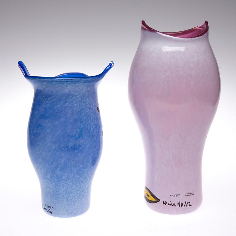 VASER, 2 st, "Open Minds", glas, signerade Ulrica Hydman-Vallien, Artist Collection.