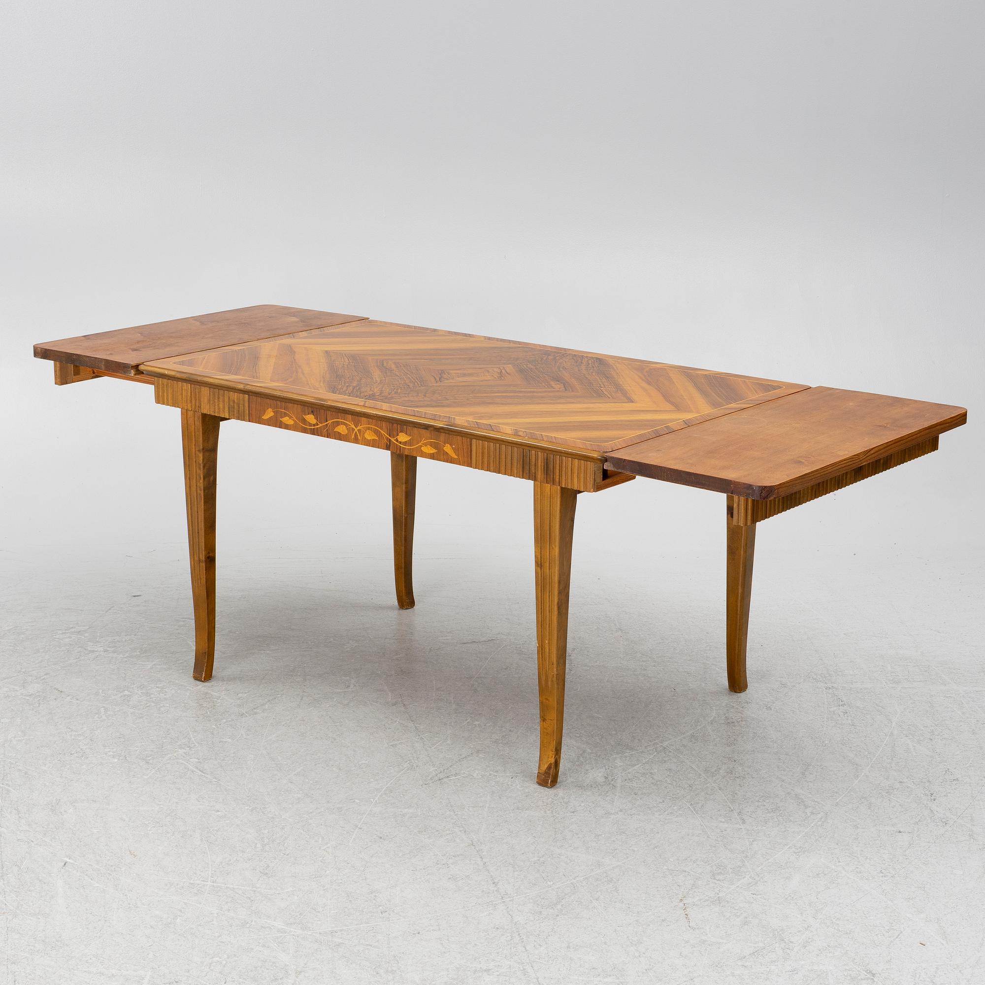 Dining table, Swedish Modern, 1930s/40s.