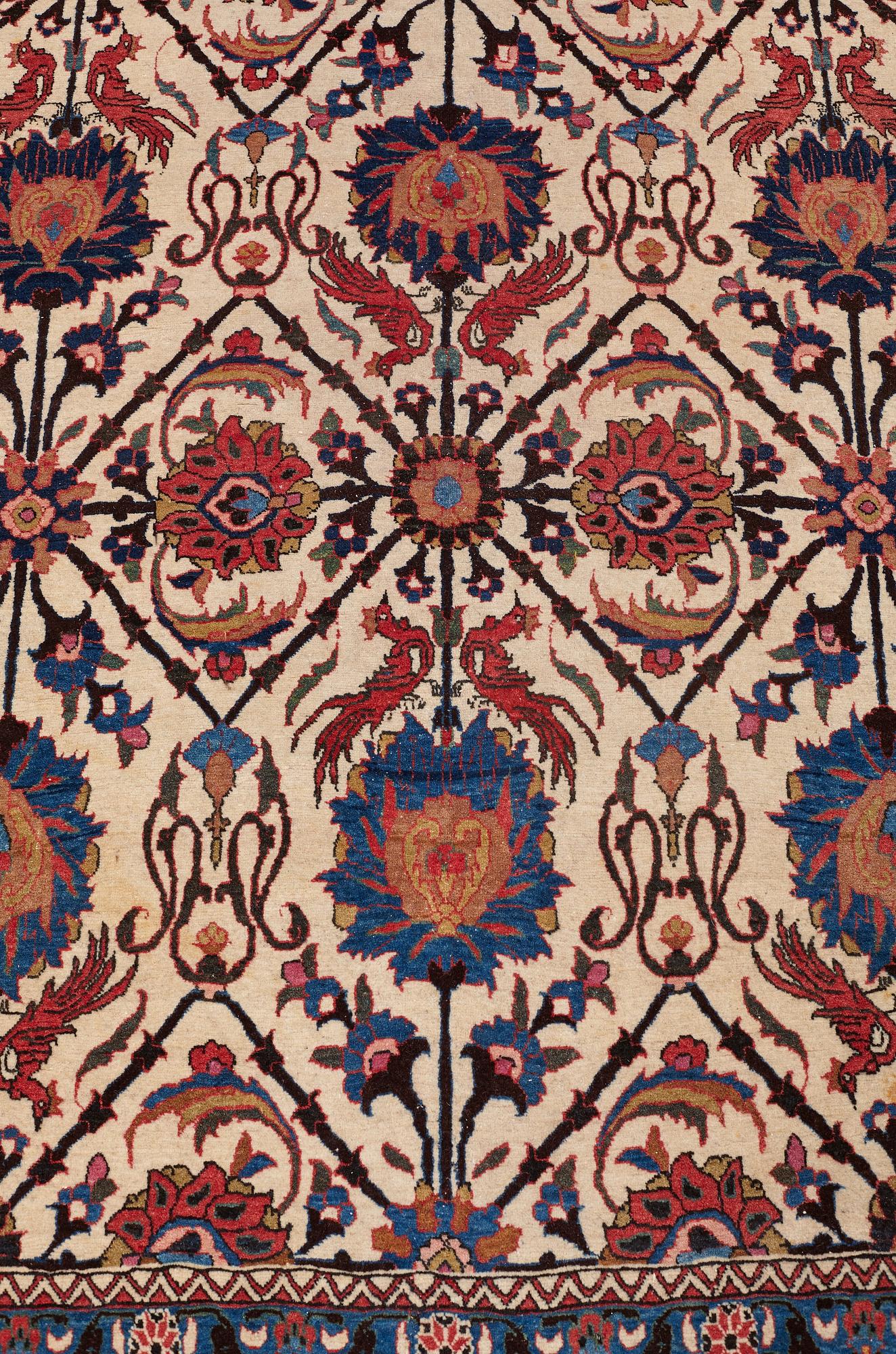 MATTO, A SEMI-ANTIQUE VERAMIN, ca 318 x 210,5-212 cm.