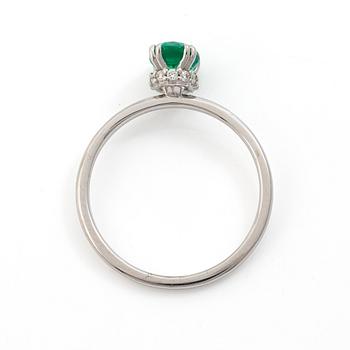 Ring 14K white gold with synthetic emerald and brilliant-cut diamonds.