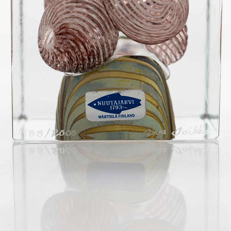 Oiva Toikka, vuosikuutio, signeerattu Oiva Toikka, Nuutajärvi 1984, numeroitu 188/2000.