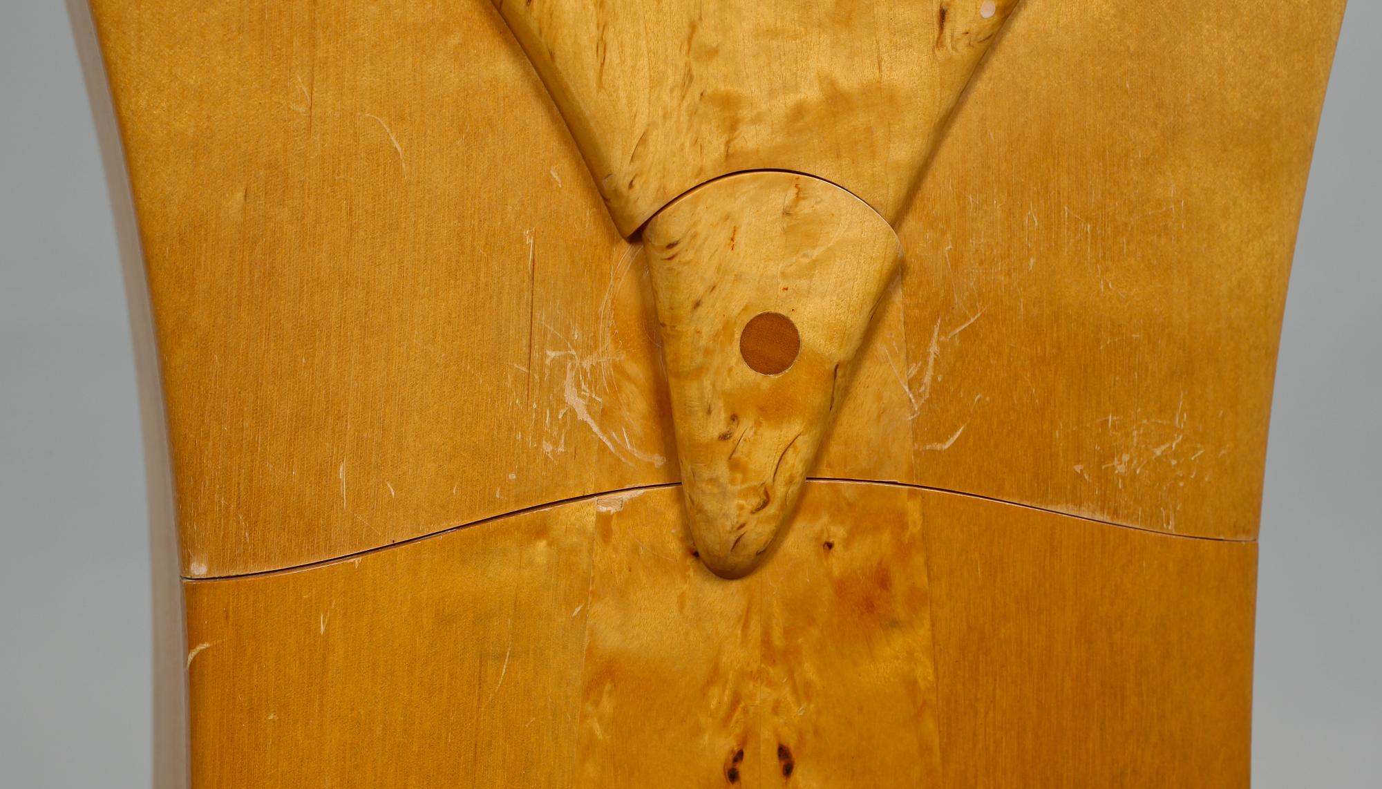 GOLVUR, Carl Malmsten, "Tidlösa", modellen formgiven år 1964.