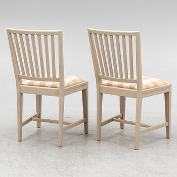 Dining table, 8 chairs, Gustavian style, 20th century.